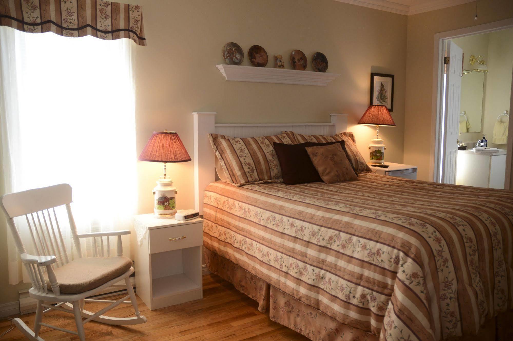 Côté's Bed&Breakfast Grand-Sault Extérieur photo